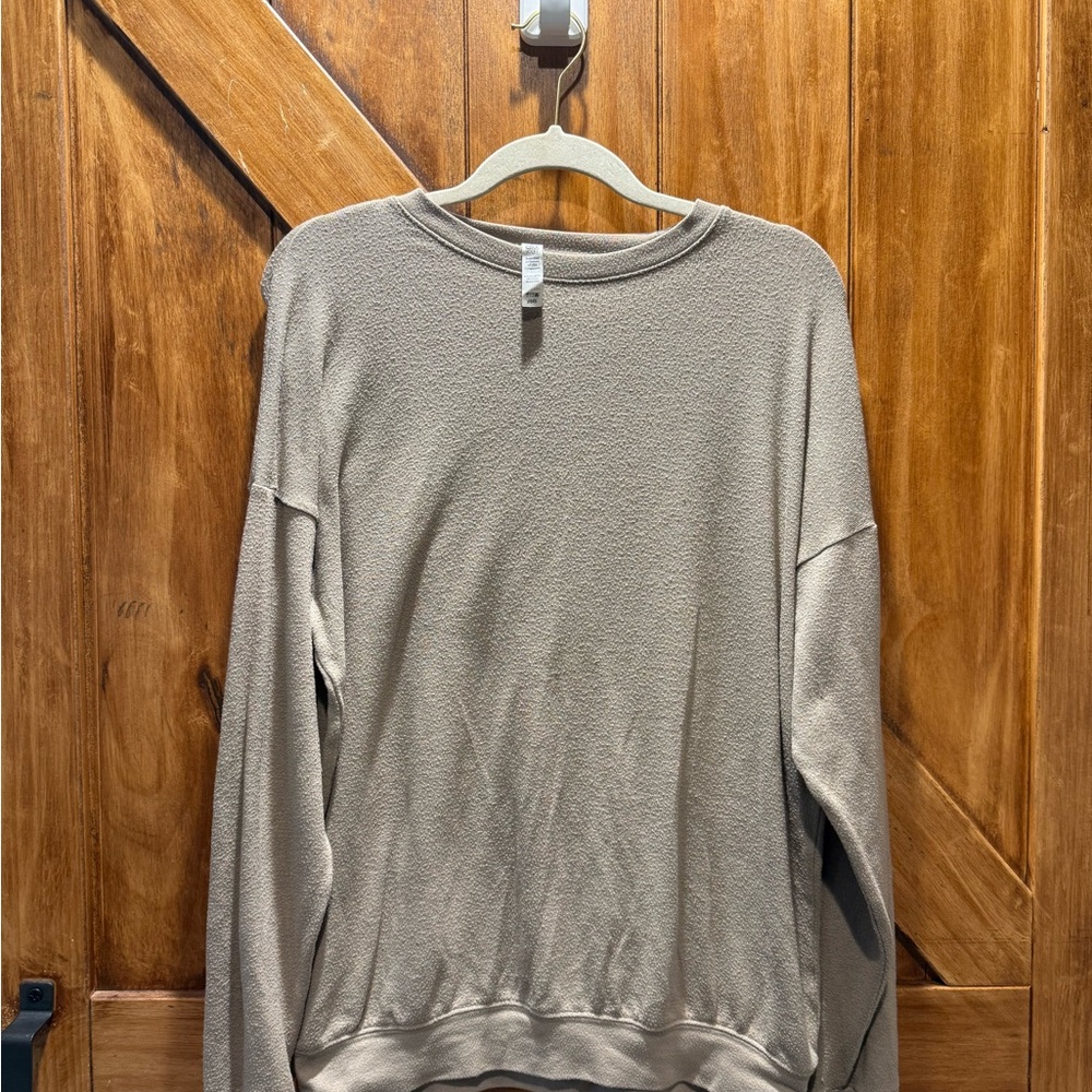 ALO Yoga women’s Tan Crewneck Sweater